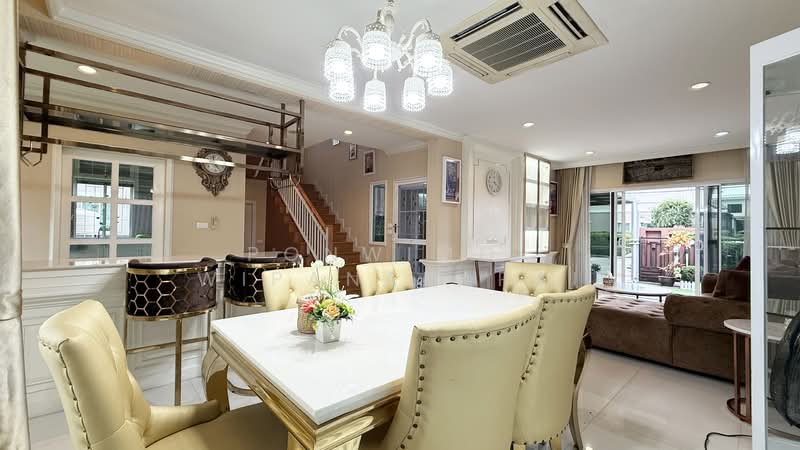 Passorn Prestiege Luxe Pattanakarn, Bangkok