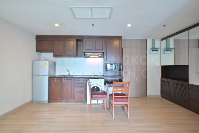 Noble Reveal, Bangkok