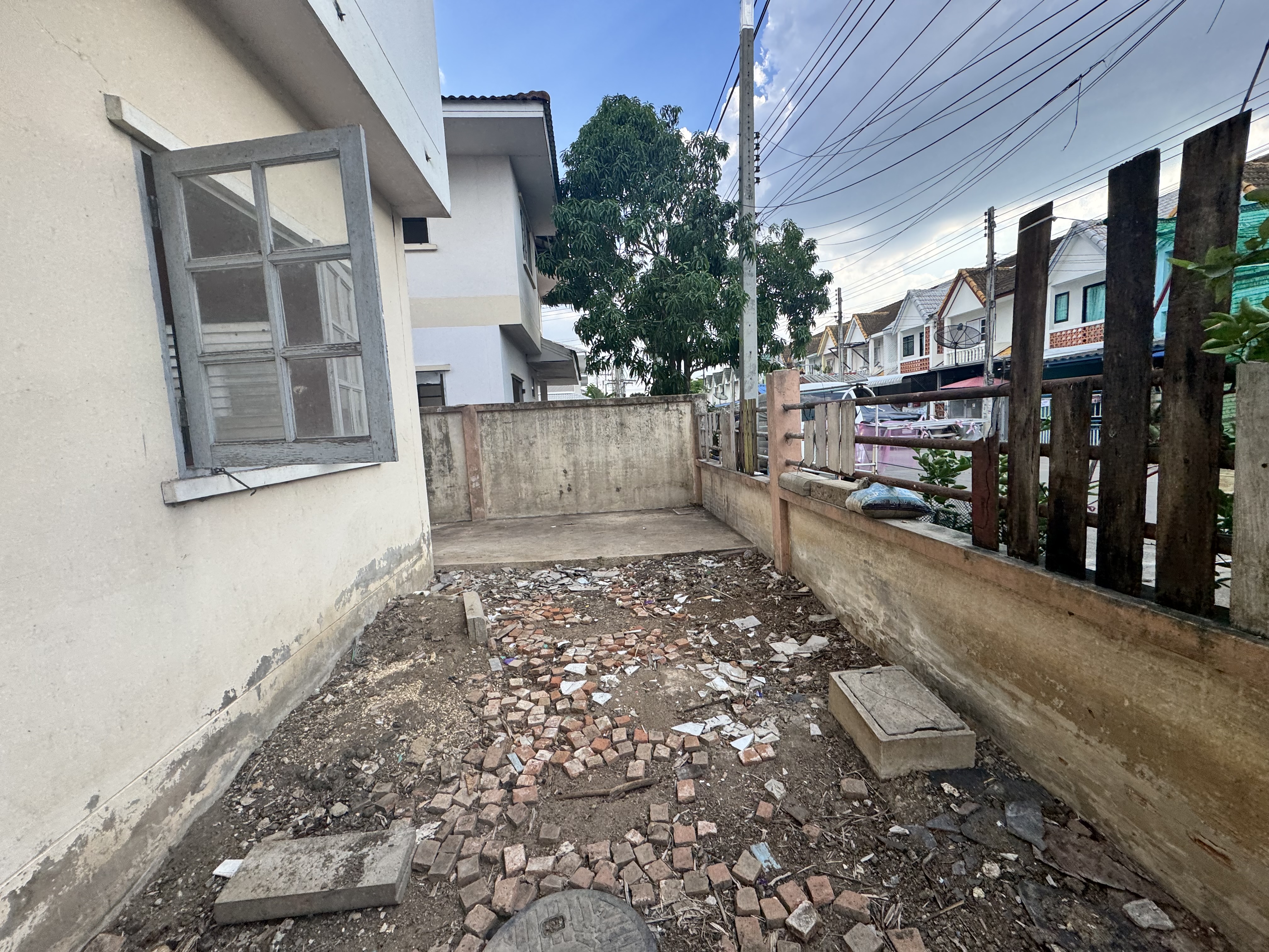 บ้านเดี่ยว โครงการรุ้งตะวัน พุทธมณฑล