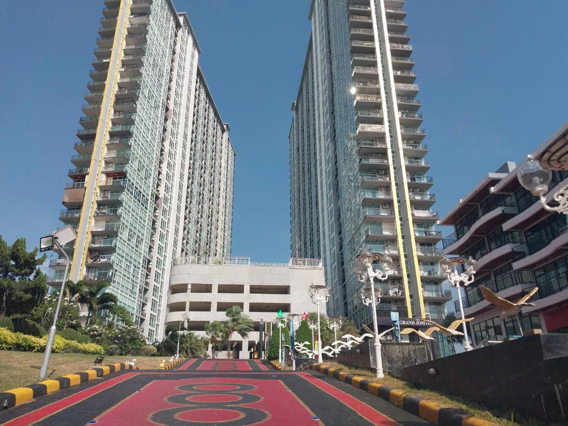 Condominium The Grand Jomtien Pattaya Bang Lamung Chonburi