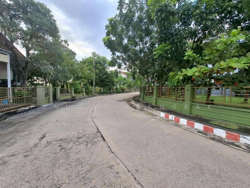 หมู่บ้านสารินซิตี้, Samut Sakhon