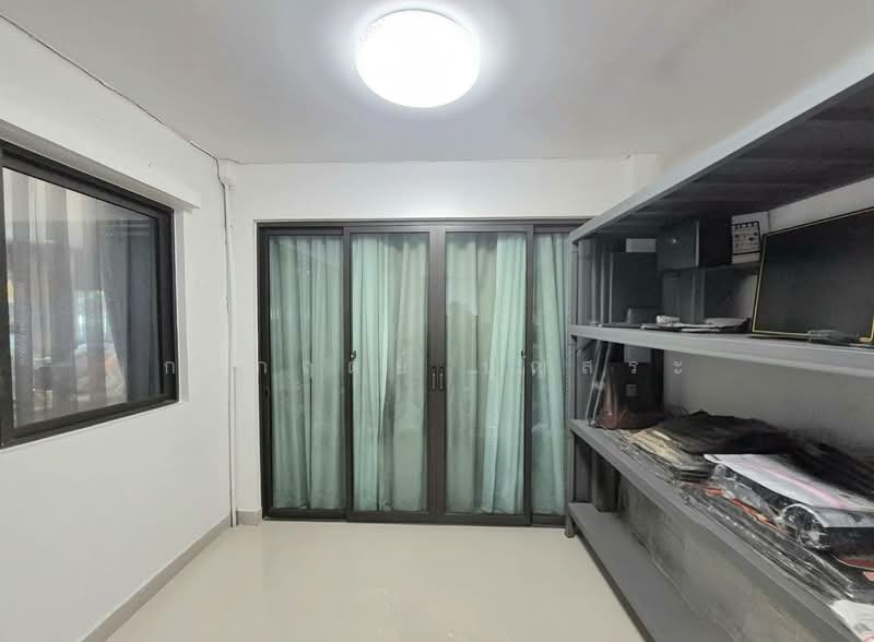 Grande Pleno Watcharapol-Sukhaphiban 5, Bangkok
