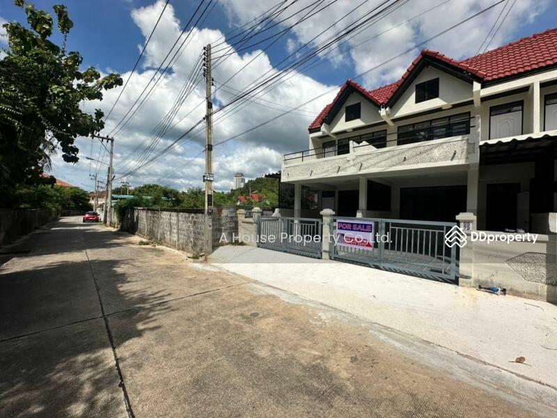 Townhouse for sale, cheap price, completely renovated, Sriracha., Chon Buri (Pattaya)