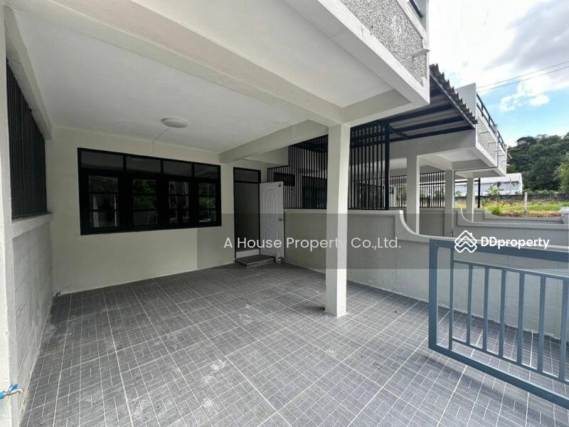 Townhouse for sale, cheap price, completely renovated, Sriracha., Chon Buri (Pattaya)