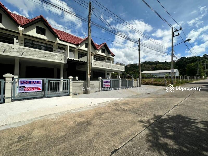 Townhouse for sale, cheap price, completely renovated, Sriracha., Chon Buri (Pattaya)
