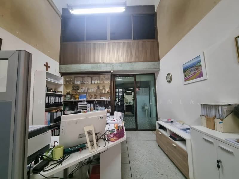 3-BR Townhouse, Bangkok