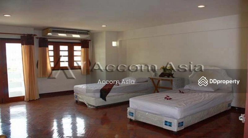 4 Bedrooms Townhouse for Sale and Rent in Sukhumvit, Bangkok near BTS Phra khanong at Regent 71, Bangkok