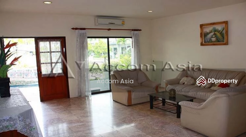 4 Bedrooms Townhouse for Sale and Rent in Sukhumvit, Bangkok near BTS Phra khanong at Regent 71, Bangkok