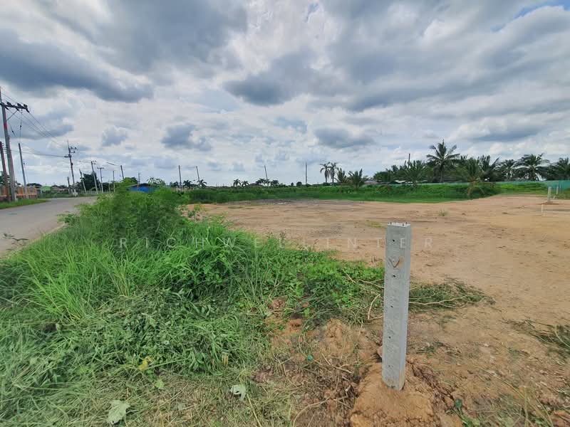 Land for sale in Kao Rai, 2 rai (can be divided), near Khlong Suan market - 8 km, Ban Pho District., Chachoengsao
