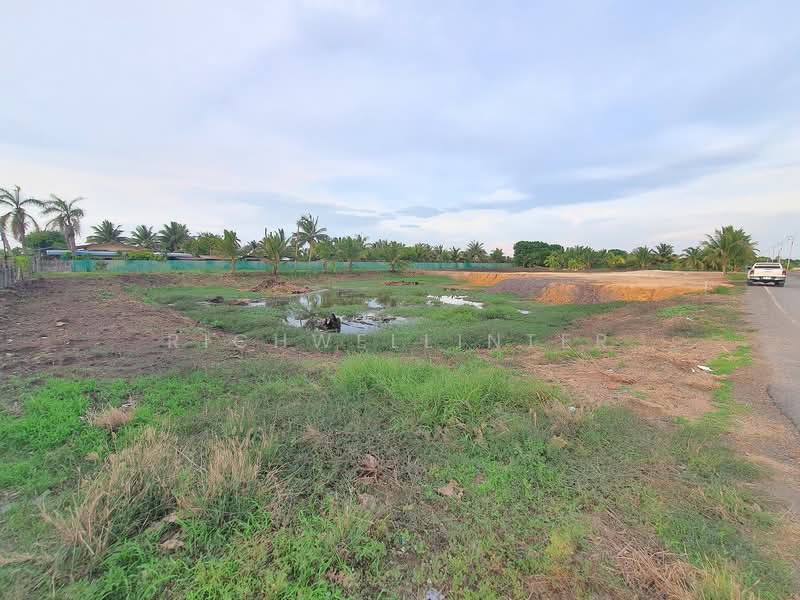 Land for sale in Kao Rai, 2 rai (can be divided), near Khlong Suan market - 8 km, Ban Pho District., Chachoengsao