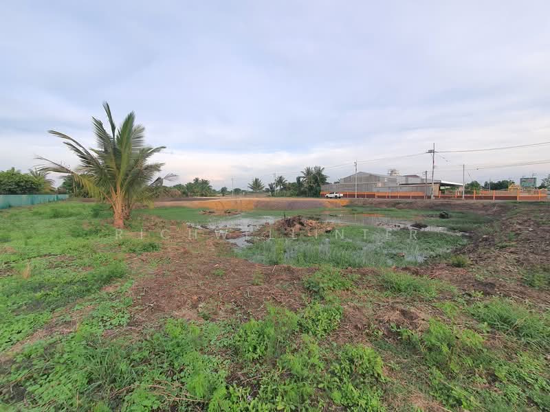 Land for sale in Kao Rai, 2 rai (can be divided), near Khlong Suan market - 8 km, Ban Pho District., Chachoengsao