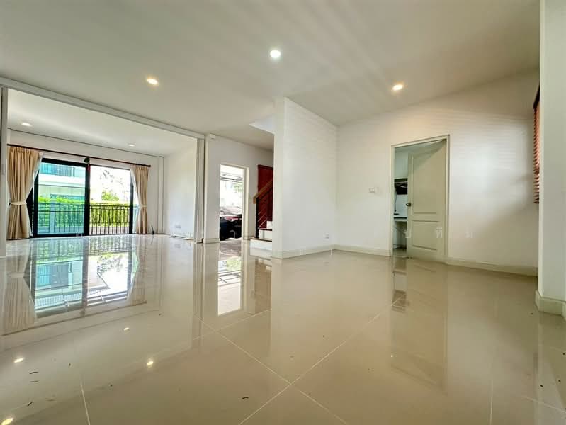 Centro Ratchapruek 2, Nonthaburi