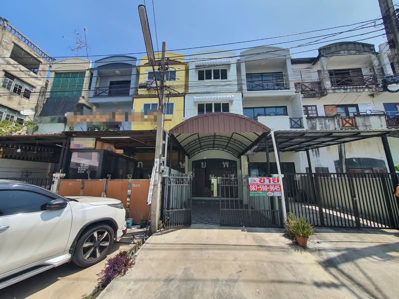 Newly Renovated 3-Storey Townhome Near Mahidol University | 4 Bedrooms, High Ceiling, Excellent Stru, Bangkok