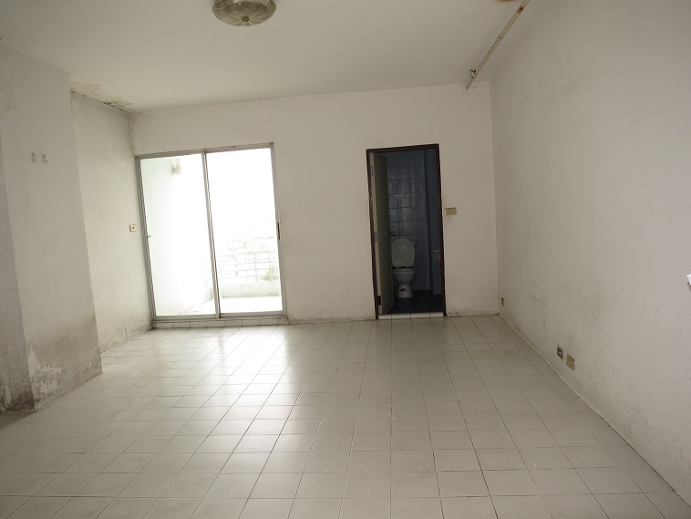 Urupong Condominium