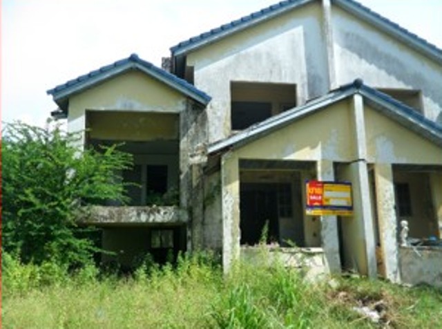 บ้านแฝด โครงการบ้านสวนเมืองนนท์ ไทรน้อย