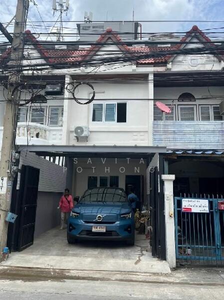 2-Bedroom Townhouse, Bangkok