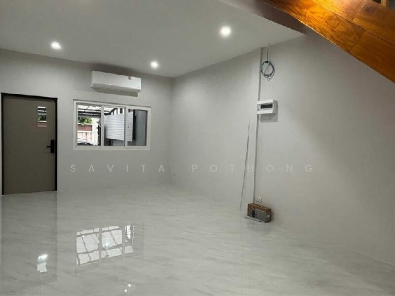2-Bedroom Townhouse, Bangkok