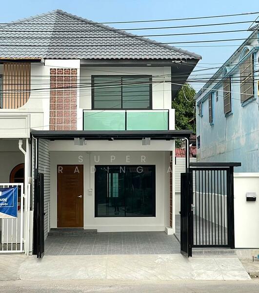 For sale: townhouse 25.5 sq.w. in Phra Pin 4 Village, Phetkasem 81, Bang Bon 5 Road., Bangkok