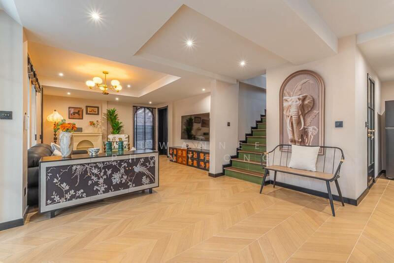 Modern-Classic Pool Villa Near Jomtien Beach, Chon Buri (Pattaya)