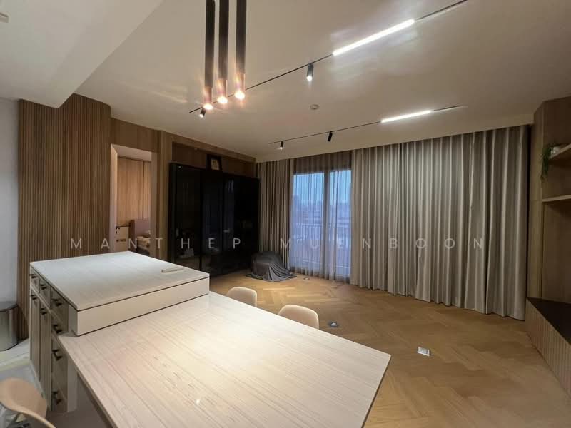 SAVVI Phahol 2, Bangkok