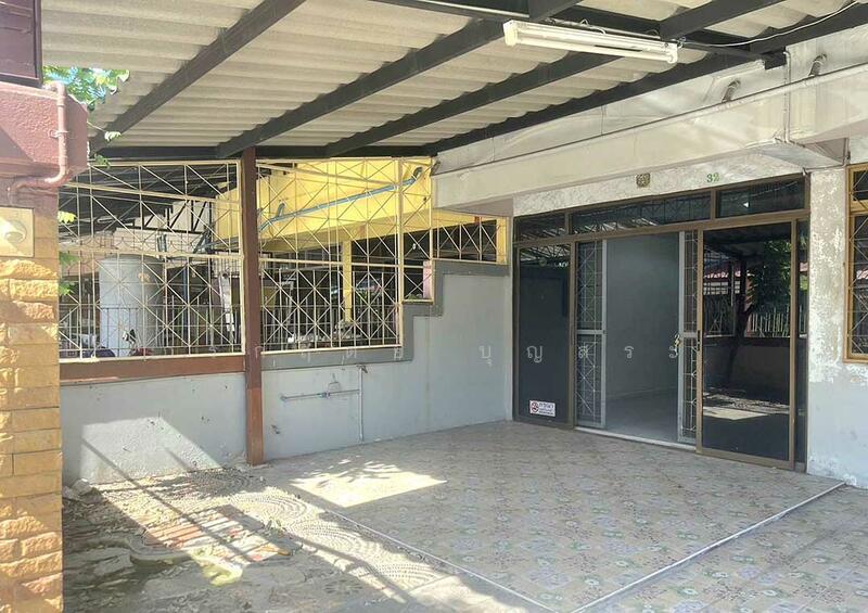 ขาย ทาวน์โฮม 2 ชั้น ต่อเติม ราคาสุดพิเศษ : โครงการสิชล กาญจนาภิเษก, Bangkok