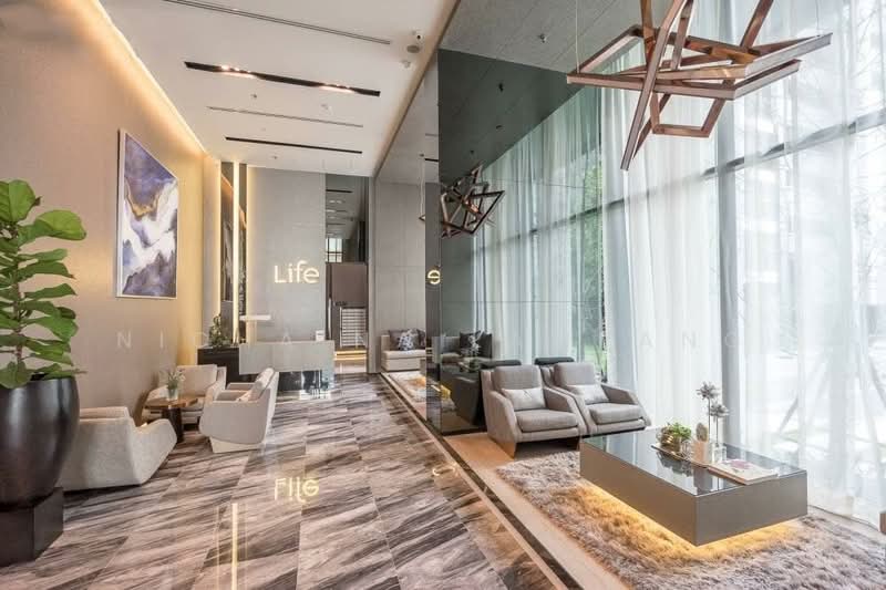 Life Sukhumvit 48, Bangkok