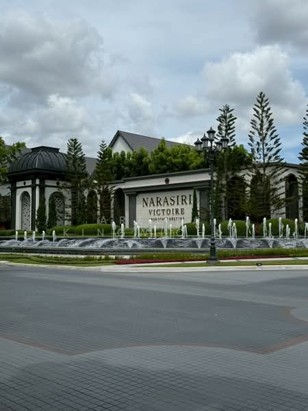 Narasiri Victoire Krungthep Kreetha, Bangkok