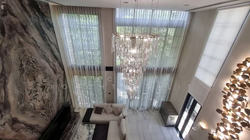 Luxury 5-Story Townhome for Sale, 4 bedrooms, 41 sqw., Phrom Phong area., Bangkok