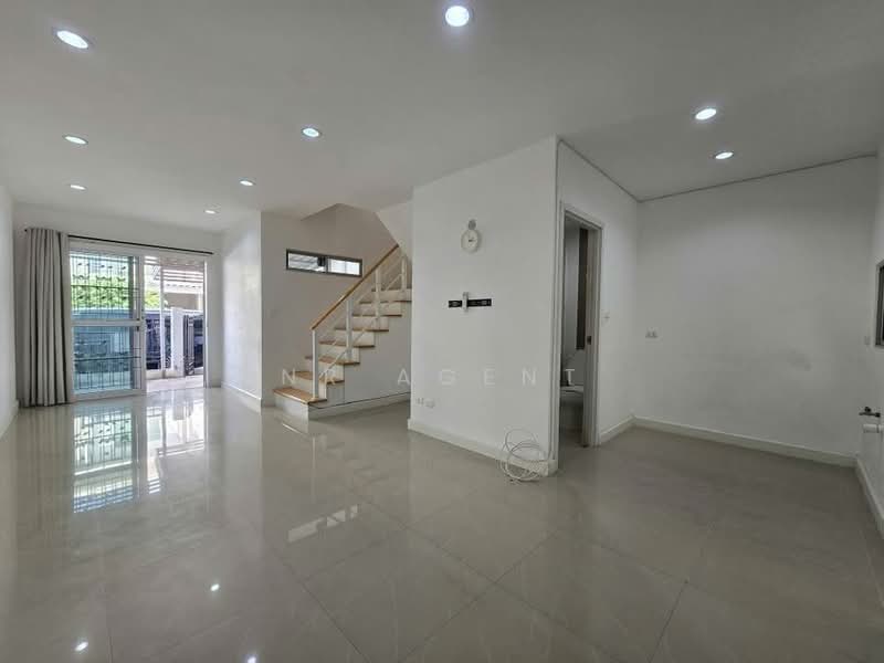 Pruksa Town Nexts Bangna Km.5, Samut Prakan