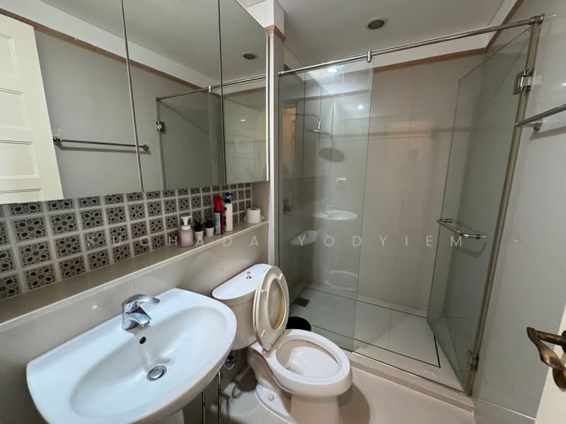 AGUSTON Sukhumvit 22, Bangkok