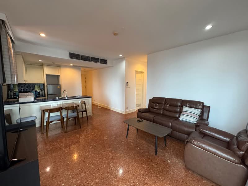 AGUSTON Sukhumvit 22, Bangkok