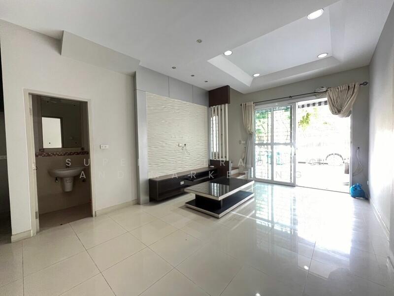 Baan Klang Muang Swiss Town Kaset-Nawamin, Bangkok