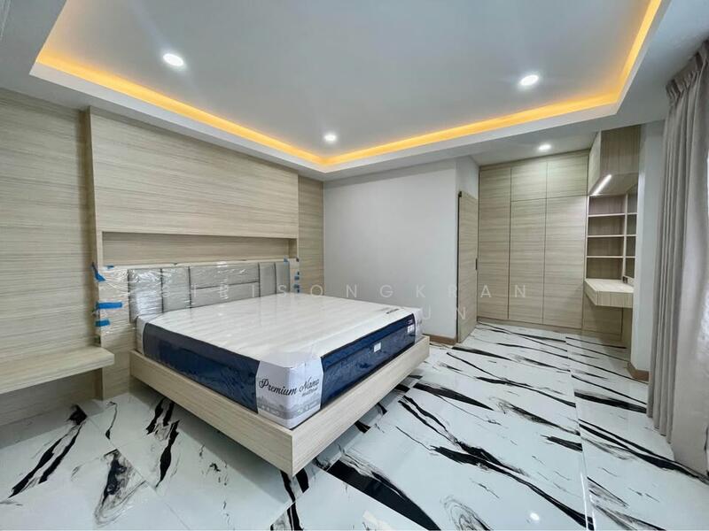 Pong, Chon Buri (Pattaya)