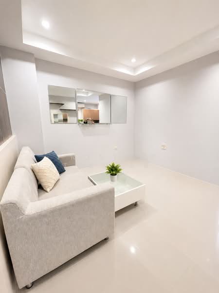 The Room 2 Bangsaen, Chon Buri (Pattaya)