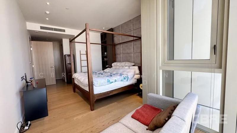 Magnolias Waterfront Residences, bangkok