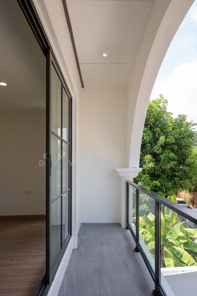 Baan Thavorn Niwet Bangna, Bangkok