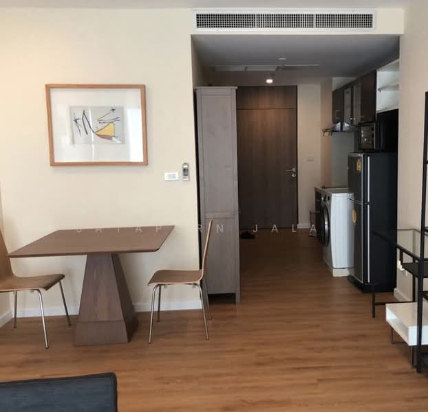 Noble Remix, Bangkok