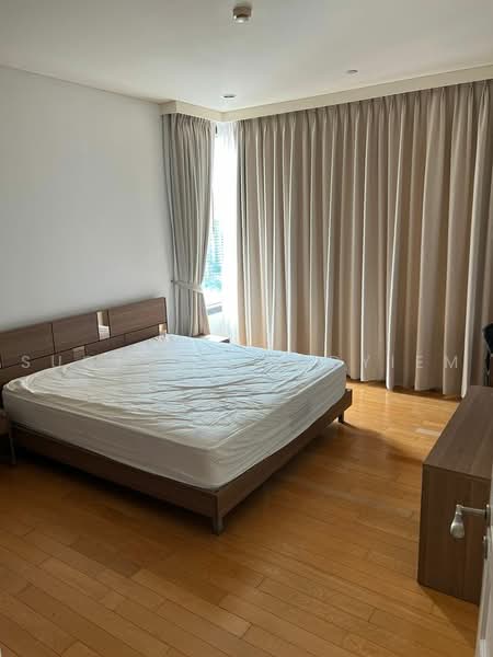 AGUSTON Sukhumvit 22, Bangkok