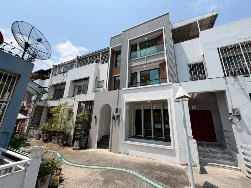 ทาวน์โฮม สุขุมวิท 101, Bangkok