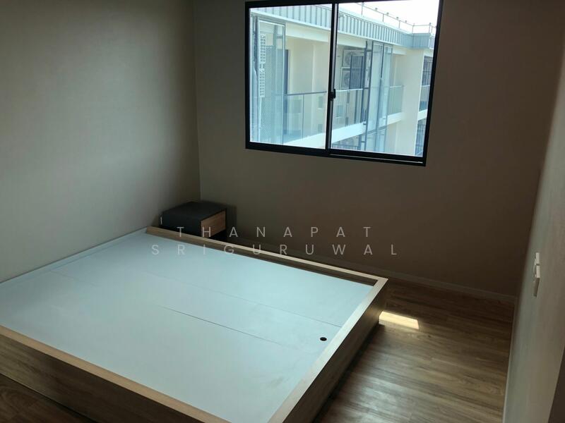 Blossom Condo @ Sathorn-Charoenrat, Bangkok