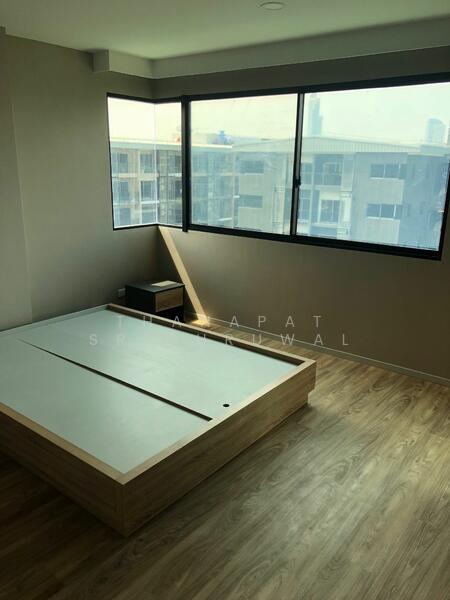 Blossom Condo @ Sathorn-Charoenrat, Bangkok