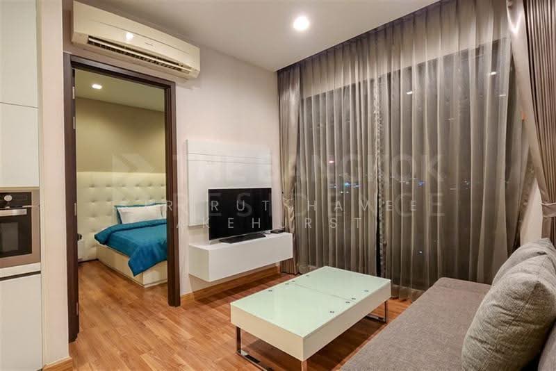 Ivy Ampio, Bangkok