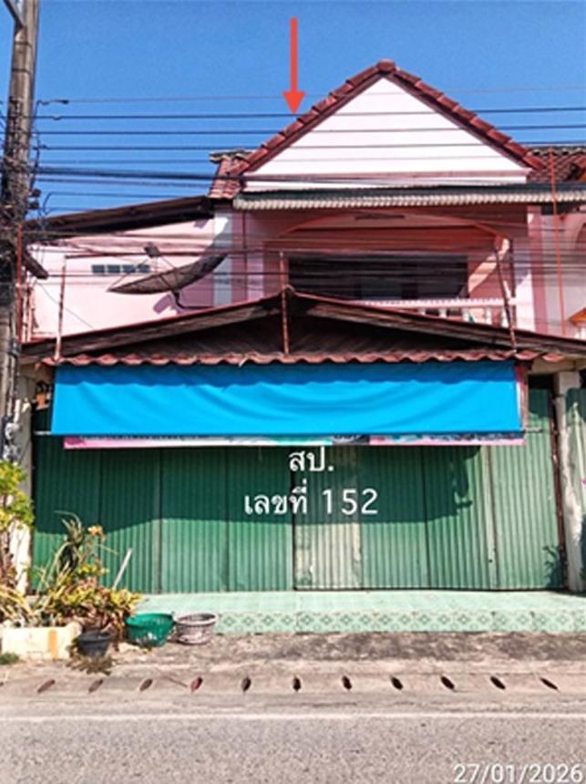 Commercial townhouse in Phrae, Phrae Province, with a total area of 160 square wah, located on a 4-story building with 3 bedrooms, 2 bathrooms, and 1 parking space.
