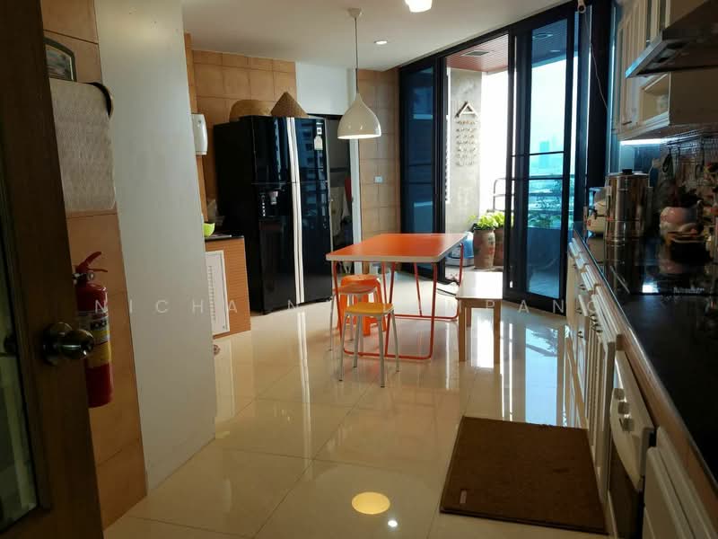 Royal River Place, Bangkok