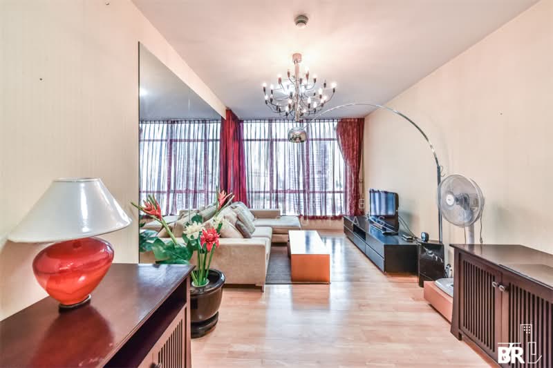 Baan Sathorn Chao Phraya, bangkok