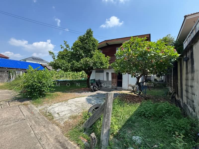 บ้านเดี่ยว โชคชัย4 ซอย40, Bangkok