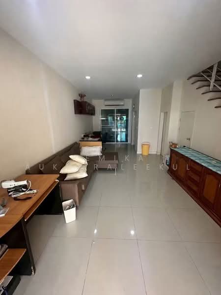 undefined, bangkok