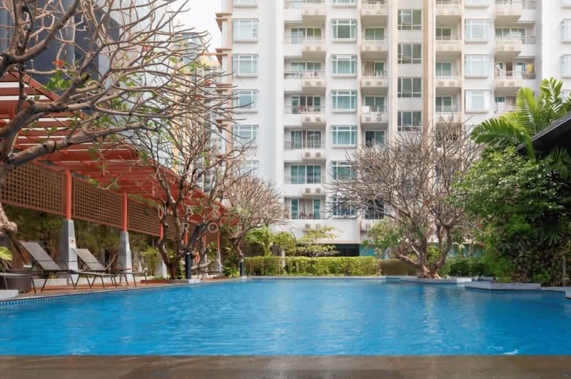 Circle Condominium, Bangkok