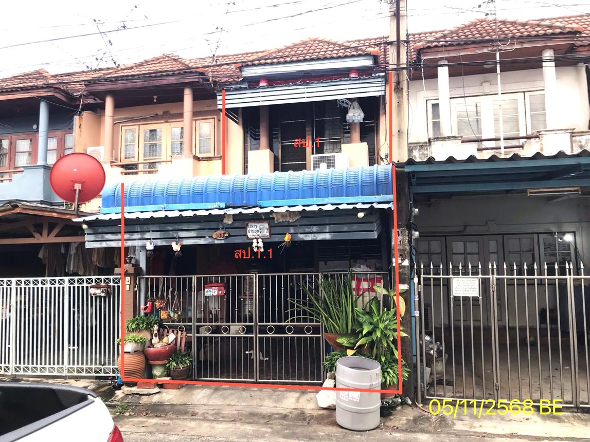 Townhouse in Dulyanant Town, Nonthaburi Province, Nonthaburi