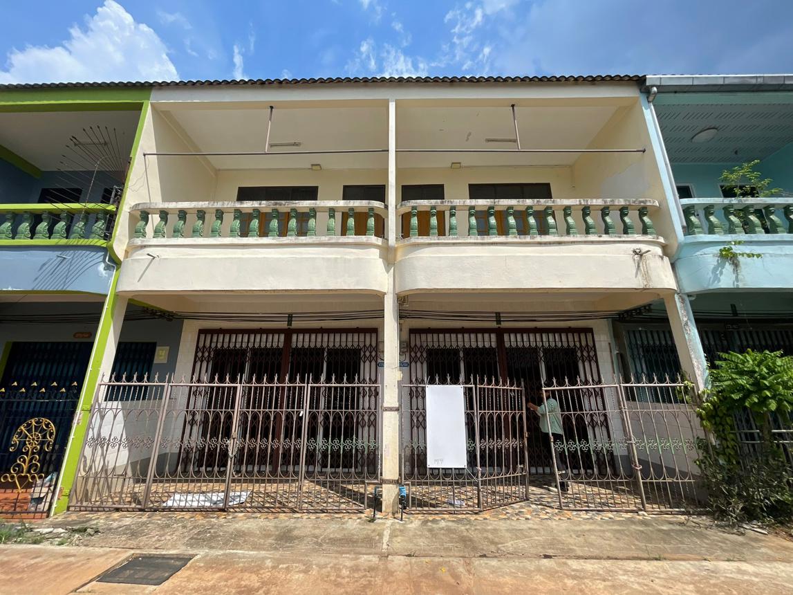 Townhouse for sale in Trang City, Trang Province, Southern Thailand.